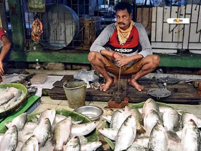 কেনাকাটা হোক সঠিক দামে, চোখ রাখুন আজকের বাজারদরে