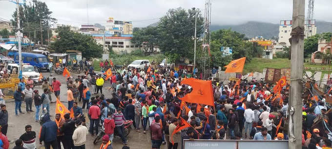 ಹಿಂದೂ ಸಂಘಟನೆ ಕಾರ್ಯಕರ್ತರು