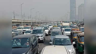 Traffic Jam: कालिंदी कुंज रूट में दिल्ली बॉर्डर पर लगा जाम, ट्रकों के प्रवेश पर रोक से 5 किलोमीटर तक लगी वाहनों की कतार