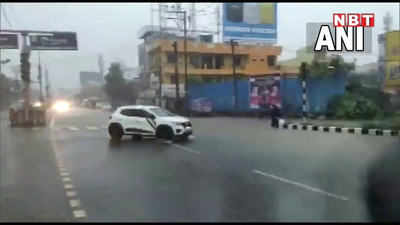 पुडुचेरी में भारी बारिश से लबालब सड़कें, अभी नहीं मिलेगी राहत, देखें वीडियो