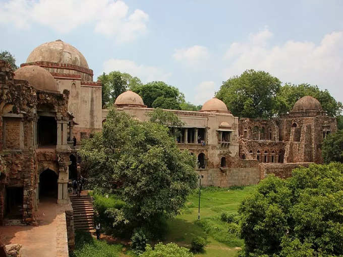 हौज खास - Hauz Khas in Hindi