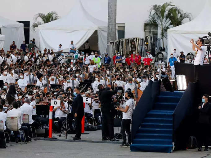 FILE PHOTO_ Guinness World Record attempt for the largest orchestra in the world, in Caracas (1).