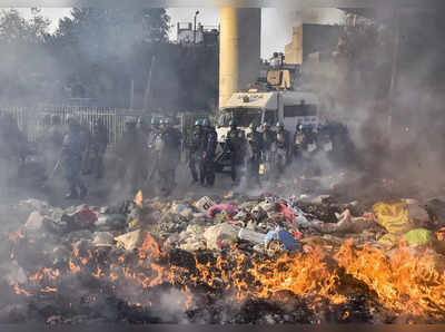 Delhi Riots: पिता-पुत्र पर लगा मस्जिद में आग लगाने का आरोप, कोर्ट ने दोनों के खिलाफ तय किए आरोप