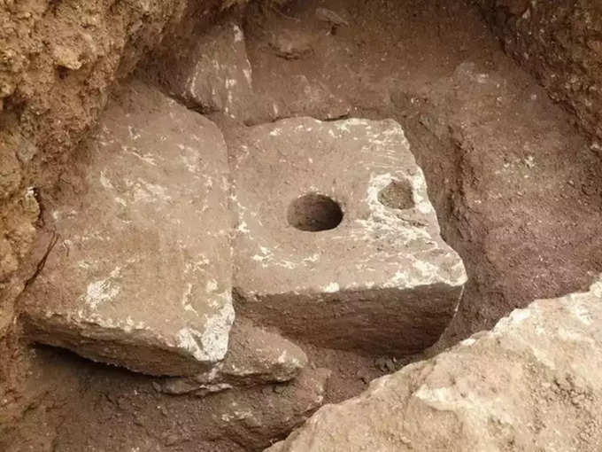 इजरायल में मिला 2700 साल पुराना शौचालय