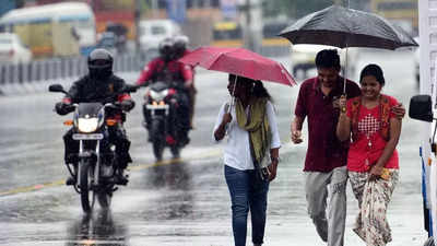 தமிழக மக்களே உஷார்..! - மீண்டும் அச்சுறுத்தும் காற்றழுத்த தாழ்வு பகுதி!