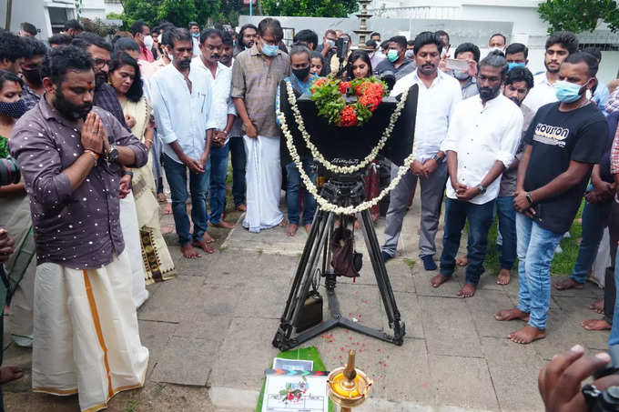 പൂജയും സ്വിച്ച്ഓൺ കർമ്മവും