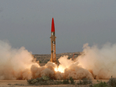भारत के खिलाफ मिसाइल, परमाणु बम बनाने में पाकिस्‍तान की मदद कर रहा चीन, अमेरिका ने लगाया बैन