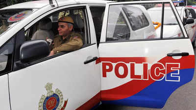 Delhi Police News: पुलिसकर्मी देर से दफ्तर आए, जल्दी निकले तो होगा एक्शन