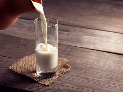 National Milk Day : ആരോഗ്യഗുണം കൂടുതൽ പശുവിൻ പാലിനോ എരുമപ്പാലിനോ?