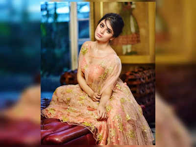 Ritabhari: বিয়েবাড়িতে কী পরবেন? ঋতাভরীর এই স্টাইলই হবে মুশকিল আসান