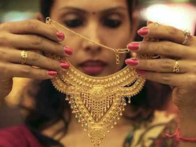 Gold Rate Today: நகை பிரியர்களுக்கு வேட்டைதான்.. தங்கம் விலை கடும் சரிவு!