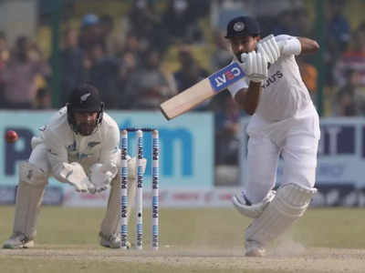 Shreyas Iyer Record: डेब्यूटेंट श्रेयस अय्यर ने रचा इतिहास, पहले टेस्ट में शतक और अर्धशतक जड़ने वाले बने पहले भारतीय