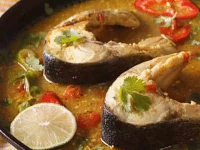 Fish Curry Recipe: কাতলা মাছের দো পেঁয়াজাতে হিট হোক রবিবার, দেখে নিন রেসিপি...