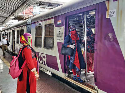 Mumbai Local Train News: लोकल ट्रेन के टाइम टेबल में हुआ बदलाव