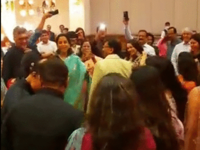 संजय राऊत-सुप्रिया सुळे यांचा डान्स; माजी मंत्री भडकले, म्हणाले...