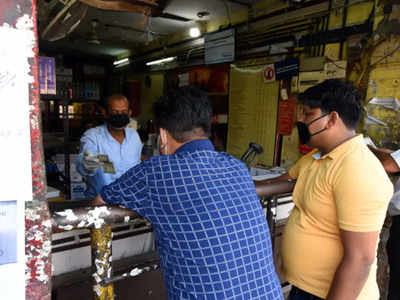 Delhi Liquor Shops: दिल्ली में शराब की नई 849 दुकानों में से खुलीं सिर्फ 250