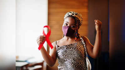 <em></em>World Aids Day : HIV के लक्षणों को न करें अनदेखा, बुखार और सिरदर्द बढ़ा सकता है परेशानी