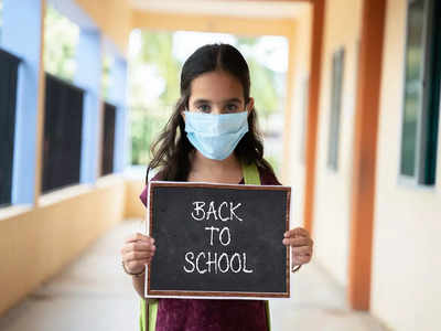 omicron virus in hindi : ओमिक्रोन की दहशत में स्‍कूल जा रहे हैं बच्‍चे, एक्‍सपर्ट्स से जानें कैसे रख सकते हैं मासूम को सेफ