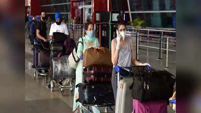 दिल्ली हवाई अड्डे पर चार और अंतरराष्ट्रीय यात्री मिले कोरोना पॉजिटिव,ओमीक्रोन की जांच के लिए भेजे गए नमूने