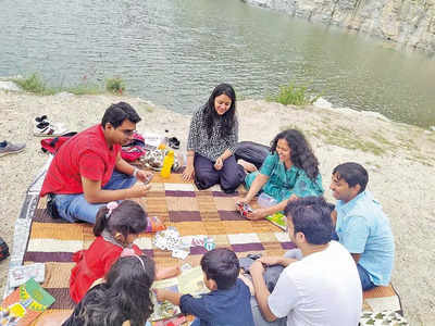 Picnic Spots: শীতকাল মানেই পিকনিক, শহরের কাছে-দূরে জমজমাট স্পটের রইল সন্ধান...