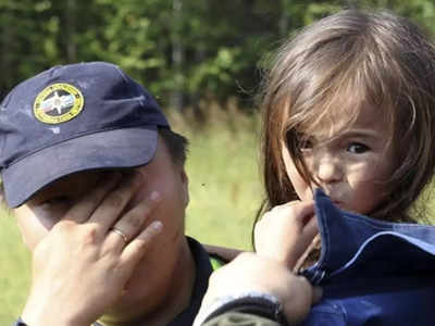 असली की मोगली गर्ल: जंगल में गुम हुई थी ये बच्ची, खूंखार जानवरों के बीच रही!