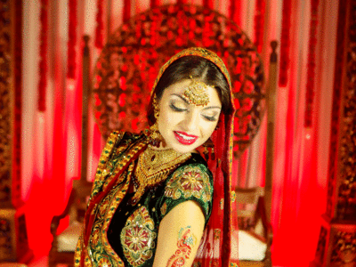 Bridal Look For Pheras: फेरों तक भी नहीं ढलेगी दुल्हन के चेहरे की चमक, खूब जचेंगे ये खास लुक्स