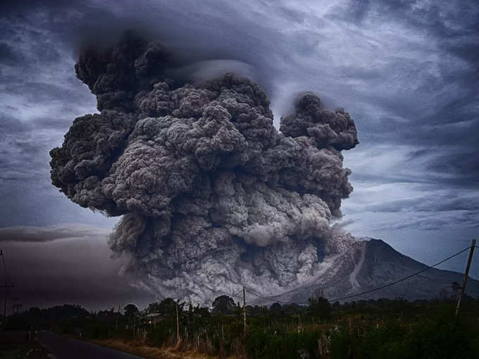 सिनाबंग ज्वालामुखी, इंडोनेशिया - Sinabung Volcano, Indonesia in Hindi
