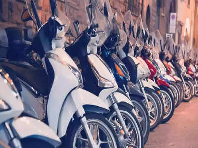 Cheapest e-Scooters: पेट्रोलमुळे वैतागलाय? बघा सर्वात स्वस्त ई-स्कूटर! जाणून घ्या किंमत-फीचर्स