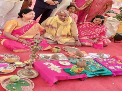 बिहार में पहली बार, महिला पुरोहितों ने कराया शादी, BJP MLC संजय पासवान की बेटी अदिति का विवाह