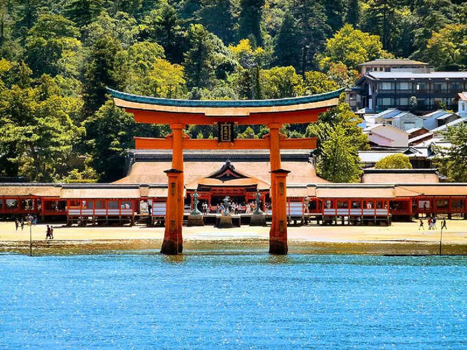 इत्सुकुशिमा, जापान - Itsukushima, Japan in Hindi