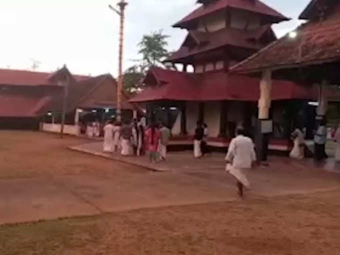 ​ദേവനു വേണ്ടി മാത്രം എന്നും രാത്രി കഥകളി