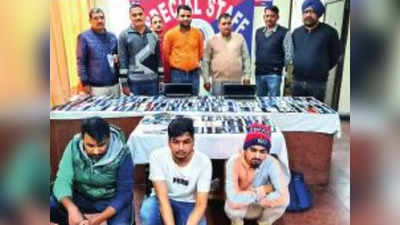 दिल्‍ली: चोरी-झपटमारी के फोन ठिकाने लगाता था गैंग, तीन धरे