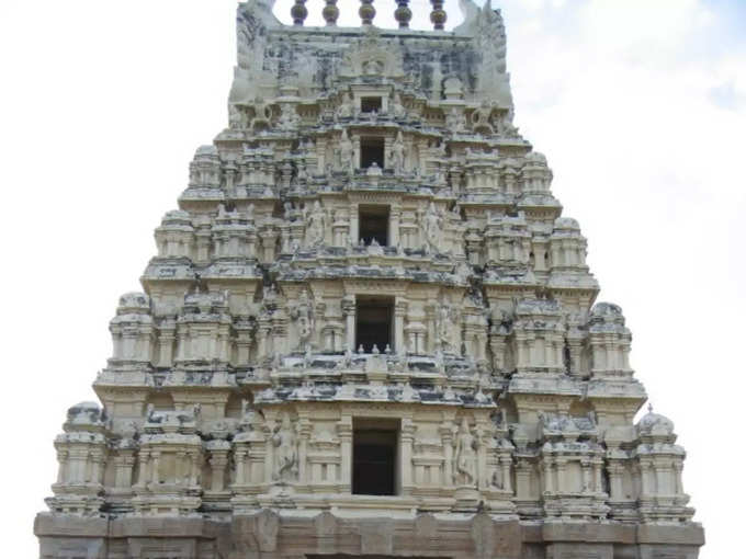 ​೩. ಶ್ರೀರಂಗ ಪಟ್ಟಣ