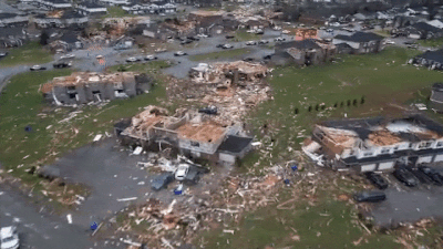 US Tornadoes : अमेरिका में सबसे विनाशकारी बवंडरों से तबाही, तस्‍वीरों में हर तरफ दिख रही बर्बादी