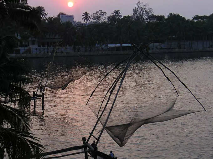 ​೪. ಚೀನೀ ಮೀನುಗಾರಿಕೆ