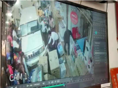 Rewa Accident CCTV Footage: छात्रा को ठोकर मारते हुए दुकान में जा घुसी अनियंत्रित बोलेरो, सीसीटीवी में दिखा खौफनाक नजारा