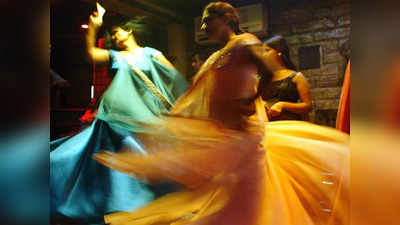 Mumbai news: आईने में छिपा था डांस बार के गुप्त तहखाने का रास्ता, मुंबई पुलिस ने 17 महिलाओं को ऐसे किया रेस्क्यू