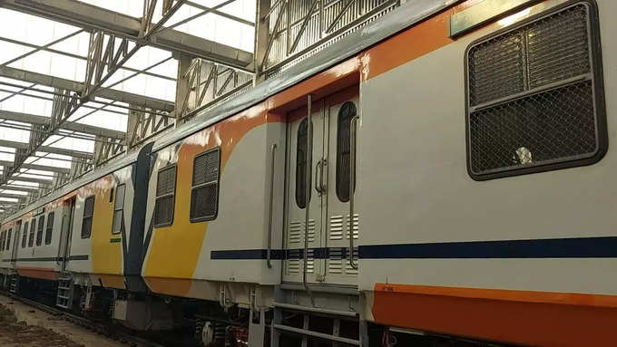 EMU Train