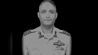 Group captain Varun singh death: ग्रुप कैप्टन वरुण सिंह का भी निधन, तमिलनाडु हेलिकॉप्टर क्रैश में हुए थे घायल