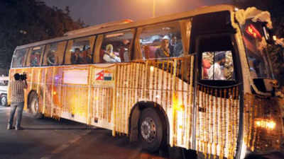 Delhi To Kathmandu: 20 महीने बाद दिल्ली से काठमांडू के लिए रवाना हुई डीटीसी बस
