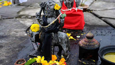 Shani Jayanti 2024: शादी नहीं हो रही कुंडली में दोष है? 6 शनि मंदिरों में पूजा करने से आती है जीवन में खुशियां
