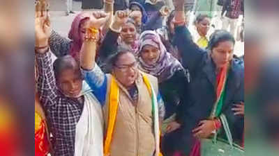 UP Chunav: प्रियंका गांधी के वादे पर महिलाओं ने नहीं जताया भरोसा, वाराणसी में 60 दावेदारों में सिर्फ 6 ने की दावेदारी