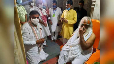 Nritya Gopal Das in Ramlala Darbar: रामलला दरबार में 16 माह बाद पहुंचे महंत नृत्य गोपाल दास, मंदिर निर्माण की प्रगति का लिया जायजा