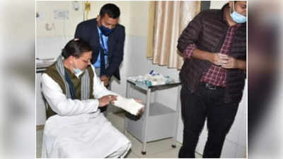 Uttarakhand News: उत्तराखंड के CM पुष्कर सिंह धामी के हाथ की उंगली टूटी, जान‍िए कैसे लगी चोट