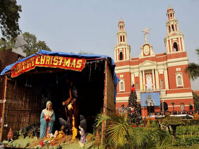दिल्ली में सेक्रेड हार्ट कैथेड्रल चर्च - Sacred Heart Cathedral Church in Delhi in Hindi