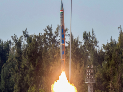 Pralay Ballistic Missile: सतह से सतह मार करने वाली प्रलय मिसाइल का सफल परीक्षण, 10 पॉइंट में समझिए कैसे दुश्मनों का होगा खात्मा