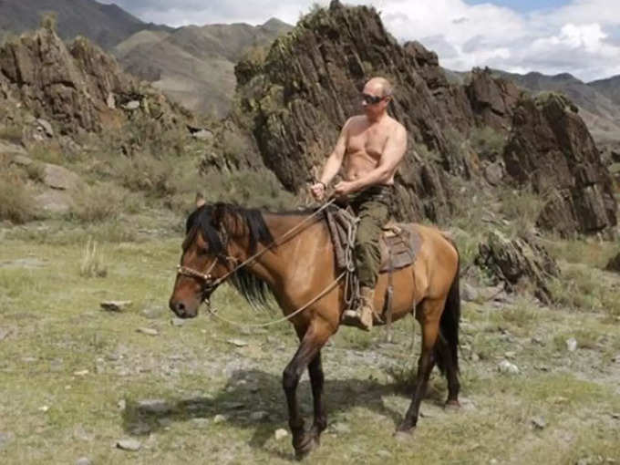 Putin half naked pics