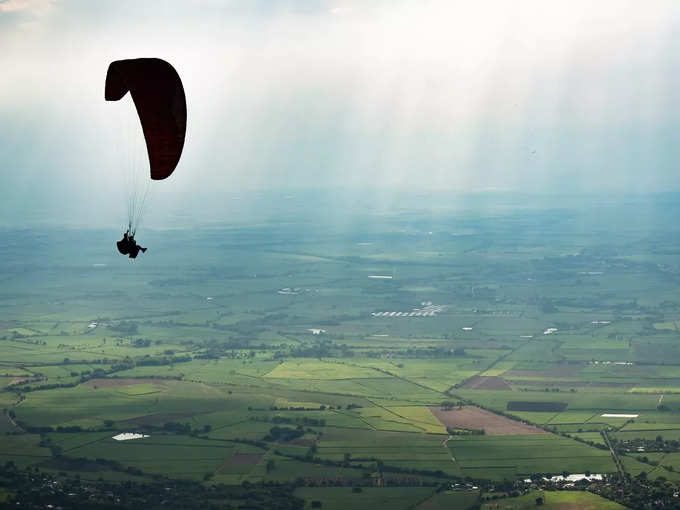 पैराग्लाइडिंग - Paragliding in Hindi