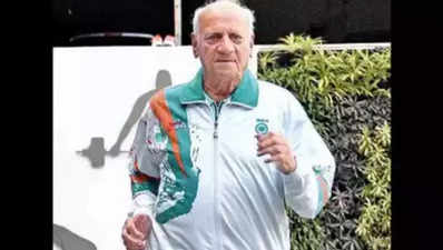 સુરતના 92 વર્ષીય દોડવીરે વારાણસીમાં 100 મીટર દોડમાં ગોલ્ડ જીત્યો