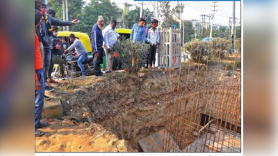 Faridabad: एक्सप्रेसवे पर बड़ा सड़क हादसा, 12 फीट गहरे गड्ढे में गिरे 2 युवकों की मौत